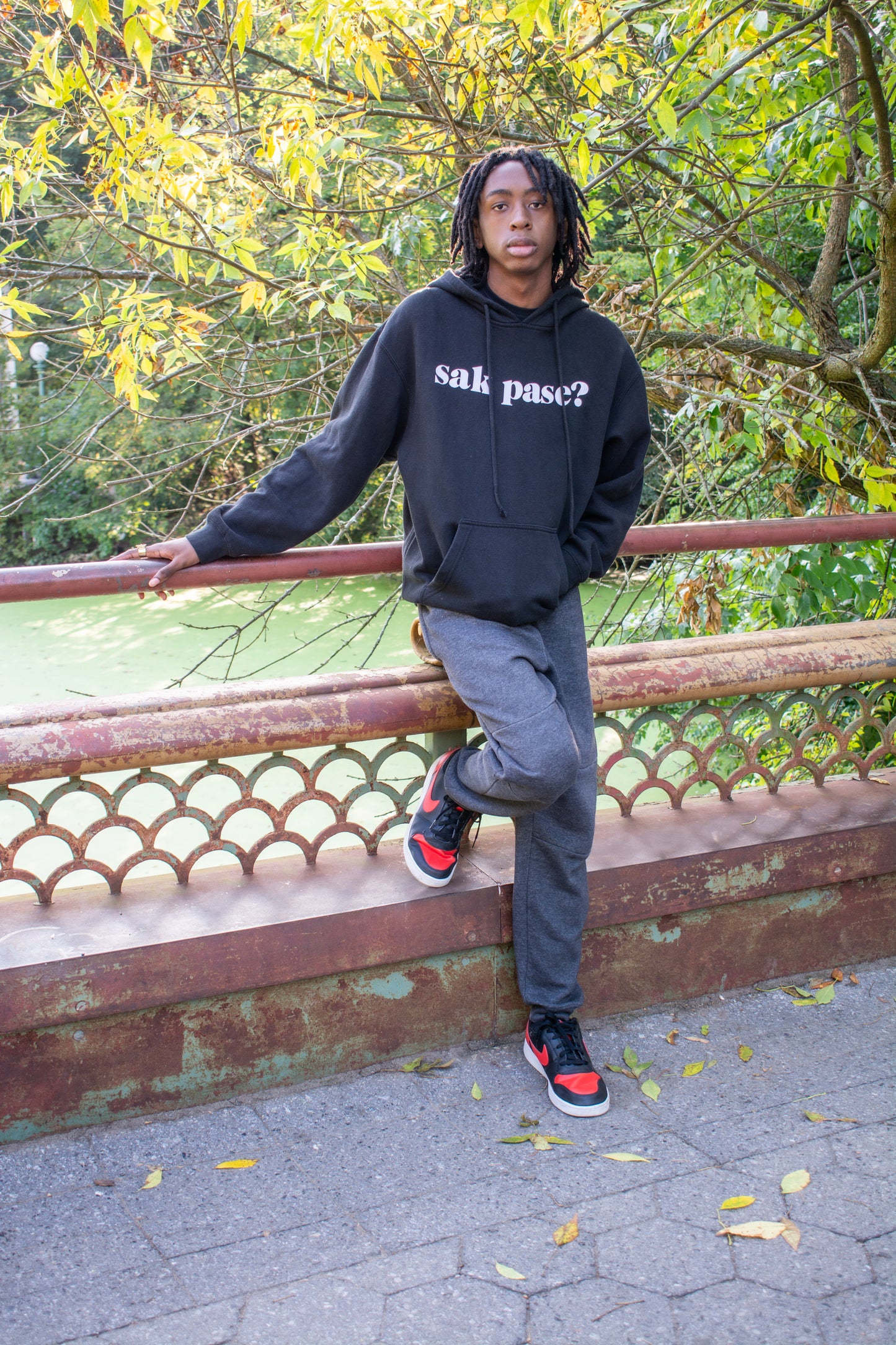 sak pase? n ap boule! hoodie