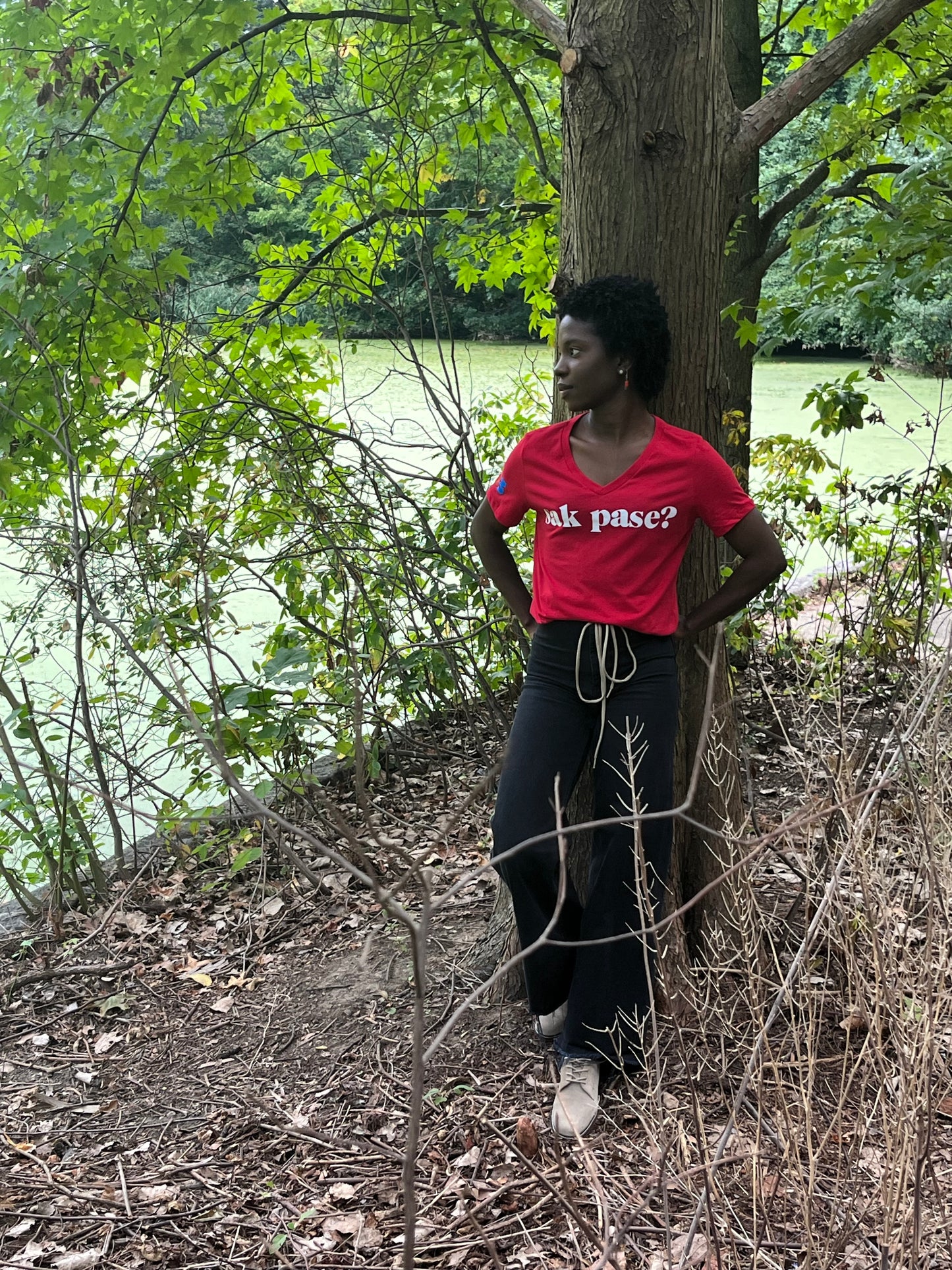 sak pase? n ap boule! v-neck red